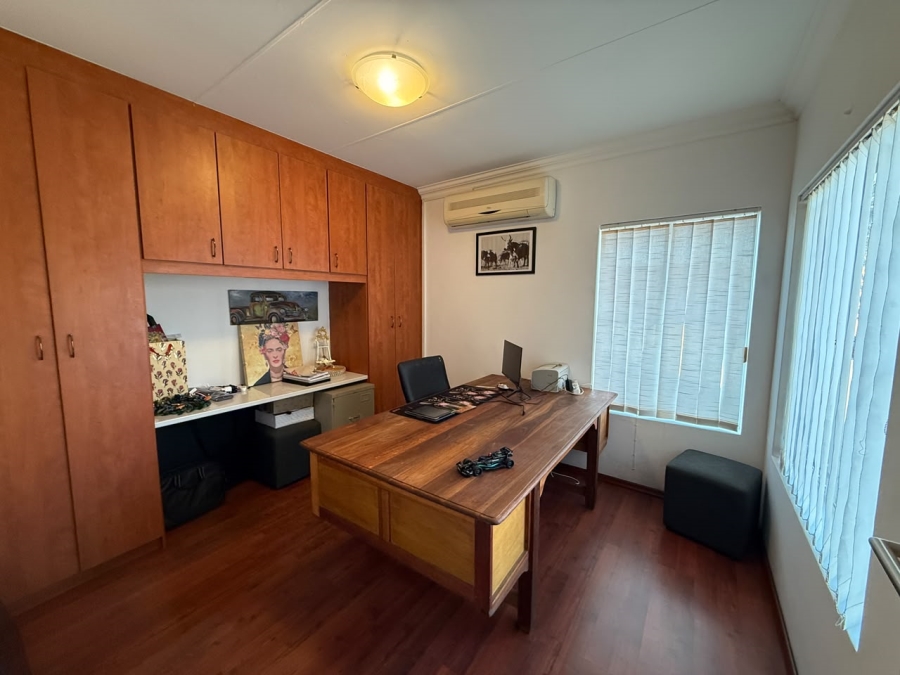 3 Bedroom Property for Sale in Safari Gardens North West